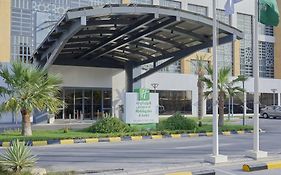 هوليداي ان اند سويتس الجبيل